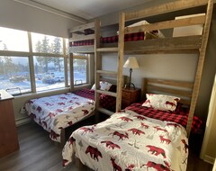 Entire House / Apartment 1 Bedroom Suite At Mount Washington Alpine Resort (Black Creek, Canada)