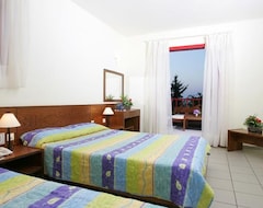 Sunshine Village Hotel (Chersonissos, Greece)