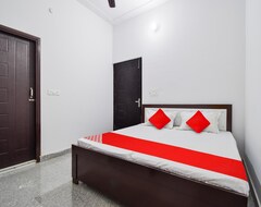 Hotel OYO Flagship The Diamond Guest House (Kashipur, Indien)