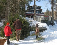 Entire House / Apartment Coastal Village Cottage On Damariscotta Lake- Custom Built One Of A Kind Cottage (Newcastle, USA)