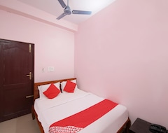 Khách sạn OYO 30707 shabari residency (Chikkamagaluru, Ấn Độ)