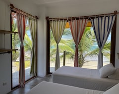 Khách sạn Mi Playa Front Beach Isabella (Puerto Villamil, Ecuador)
