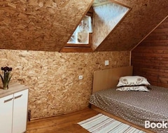 Koko talo/asunto Cabana Oana 5-bedrooms Chalet (Pâncota, Romania)