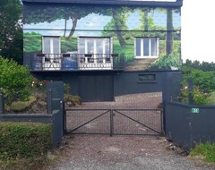 Toàn bộ căn nhà/căn hộ Homerez - House For 9 Ppl. With Garden And Terrace At Aubermesnil-aux-Érables (Aubermesnil-aux-Erables, Pháp)