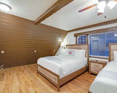 Khách sạn Arrowhead Tree Top Lodge (Lake Arrowhead, Hoa Kỳ)