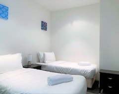 Khách sạn Readyset Apartments At Liberty (Melbourne, Úc)