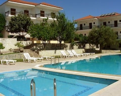 Hotel Theramvos (Paliouri, Greece)