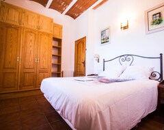 Cijela kuća/apartman Typical Ibizan House With Views, Swimming Pool, Jacuzzi, Garden, Billiards And Table Tennis (San Miguel, Španjolska)