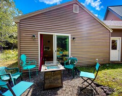 Casa/apartamento entero Cabin With Deck, Grill & Fire Table On 10 Private Acres - Near Crescent Beach (Owls Head, EE. UU.)