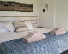 Casa/apartamento entero Spacious, Modern, Tranquil, Convenient, Great Location With Sea Views & Bush. (Warkworth, Nueva Zelanda)