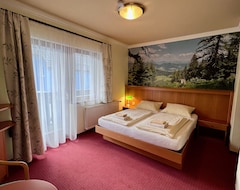 Hotel Pension Lambrecht (St. Lambrecht, Austria)