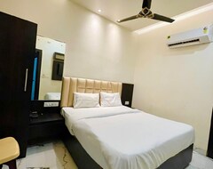 Khách sạn Hotel Star Inn (Aligarh, Ấn Độ)