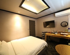 Hotel H Motel (Gongju, South Korea)