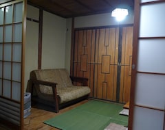 Hostel Small World Guesthouse In Kyoto (Kyoto, Japonya)