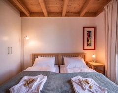Hotelli Chalet Roossi 4 (Lauterbrunnen, Sveitsi)