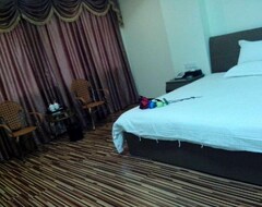 Hotel Maoming Zhonghua Holiday (Maoming, China)