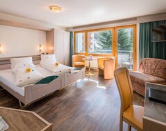 Hotel Kristall-Saphir (Saas Almagell, Switzerland)