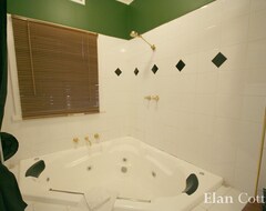 Cijela kuća/apartman Elan Cottage With Large Corner Spa (Mount Dandenong, Australija)