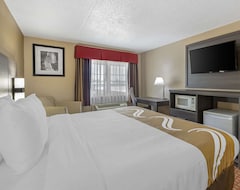 Hotel Quality Inn & Suites (Crete, Sjedinjene Američke Države)