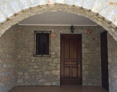 Tüm Ev/Apart Daire Las Giannakakou Traditional Stone Houses (Kotronas, Yunanistan)