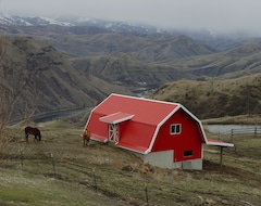Tüm Ev/Apart Daire Bed, Barn, Breakfast Log Home 50 Acres Rural Idaho (White Bird, ABD)