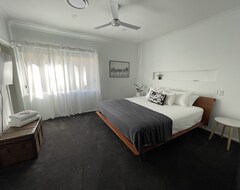 Toàn bộ căn nhà/căn hộ Large 6 Room 12person Coastal Home Mins To Anywhere Around Coffs, Fully Equipped (Coffs Harbour, Úc)