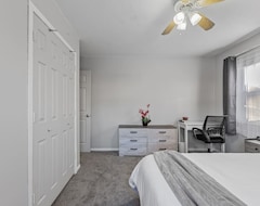 Cijela kuća/apartman Tranquil 2br Apt Ne Minneapolis (Spring Lake Park, Sjedinjene Američke Države)