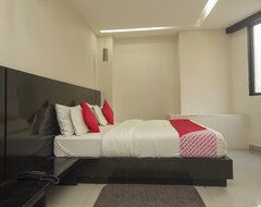 Hotel OYO 28171 Kava Suites (Bhiwandi, India)