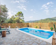 Cijela kuća/apartman Country House Casa Rural Monte Dios Quietly Situated In The Mountains With Pool, Bbq, Mountain View And Cable Tv; Pets Allowed, Parking Available (Jubrique, Španjolska)