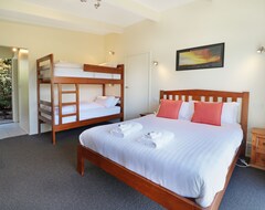 Khách sạn Off Mountain Accommodation (Merrijig, Úc)