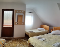Khách sạn Pensiunea Piatra Mandrutului (Alba Iulia, Romania)
