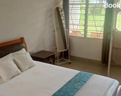 Tüm Ev/Apart Daire BeautyByNature scenery, room with TOP AC, private bath, restaurant (Wa, Gana)