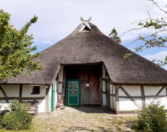 Toàn bộ căn nhà/căn hộ Thatched Roof - Holiday Home On Lake Röggeliner (Carlow, Đức)