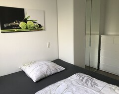Hele huset/lejligheden Fully Furnished And Newly Renovated Apartment (Mutlangen, Tyskland)