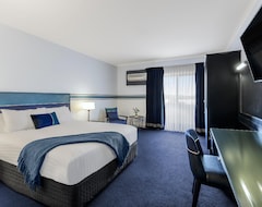 Khách sạn Diplomat Hotel (Canberra, Úc)