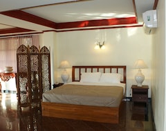Hotel Prince Edouard Apartments & Resort Sha Extra Plus (Patong, Tajland)