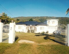 Casa/apartamento entero St Elizabeth Countryside Retreat Wifi, Near Jamaica Zoo (Mountainside, Jamaica)