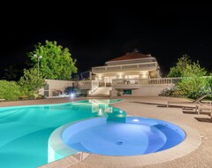Toàn bộ căn nhà/căn hộ Villa Adriana, Comfortable Location With Park And Swimming Pool (Ortona, Ý)