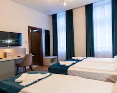 Khách sạn CASA CHITIC - HOTEL & RESTAURANT- Str Nicolae Balcescu 13 (Brasov, Romania)