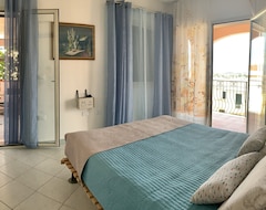 Hotel Modern, Bright And Spacious Sea View House With Air Conditioning (Orosei, Italija)
