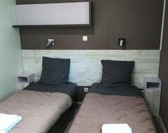 Cijela kuća/apartman Camping La Riviere - Mobil Home Premium 3 Rooms 4 People Conditioning (Saint-Maime, Francuska)