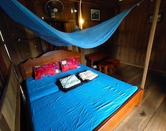 Khách sạn Tree Trails Travel Lodge (Banlung, Campuchia)