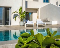 Toàn bộ căn nhà/căn hộ Makrikythera Luxury Suites - Private Pool Haven (Diakofti, Hy Lạp)
