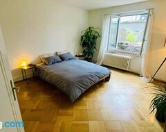Entire House / Apartment Cozy Central 1bd Fast Wifi (Bern, Switzerland)