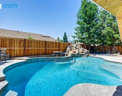 Koko talo/asunto California Vacation Rental With Private Pool And Patio (Visalia, Amerikan Yhdysvallat)