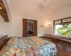 Tüm Ev/Apart Daire Beautiful And Spacious Lagoon Front Home With Great Views Of The Caribbean (Akumal, Meksika)