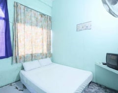Hotelli Spot On 92715 Joyoakis Homestay Syariah (Lubuk Baja, Indonesia)