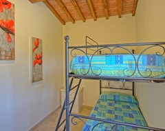 Toàn bộ căn nhà/căn hộ Villa In Fontanella With 2 Bedrooms Sleeps 4 (Fontanella, Ý)