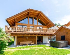 Toàn bộ căn nhà/căn hộ Beautiful Chalet Within Walking Distance Of The Ski Slope With Private Jacuzzi And Sauna (St. Margarethen, Áo)
