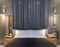 Hotel Gault (Montreal, Canada)